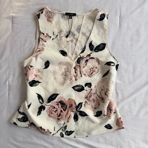 Dynamite Cream V-Neck Floral Sleeveless Camisole with Blush Roses